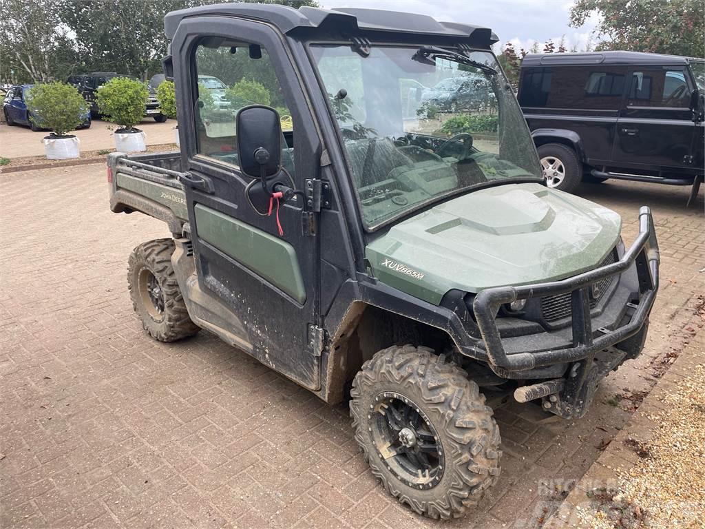 John Deere XUV865M Maquinarias para servicios públicos