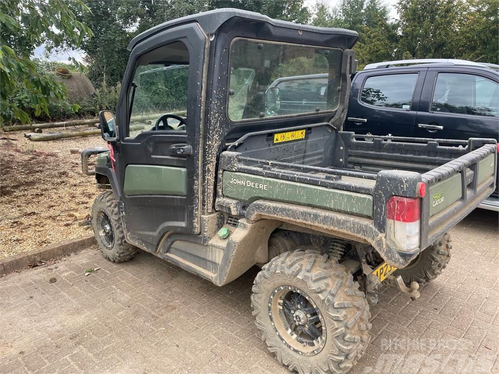 John Deere XUV865M Maquinarias para servicios públicos