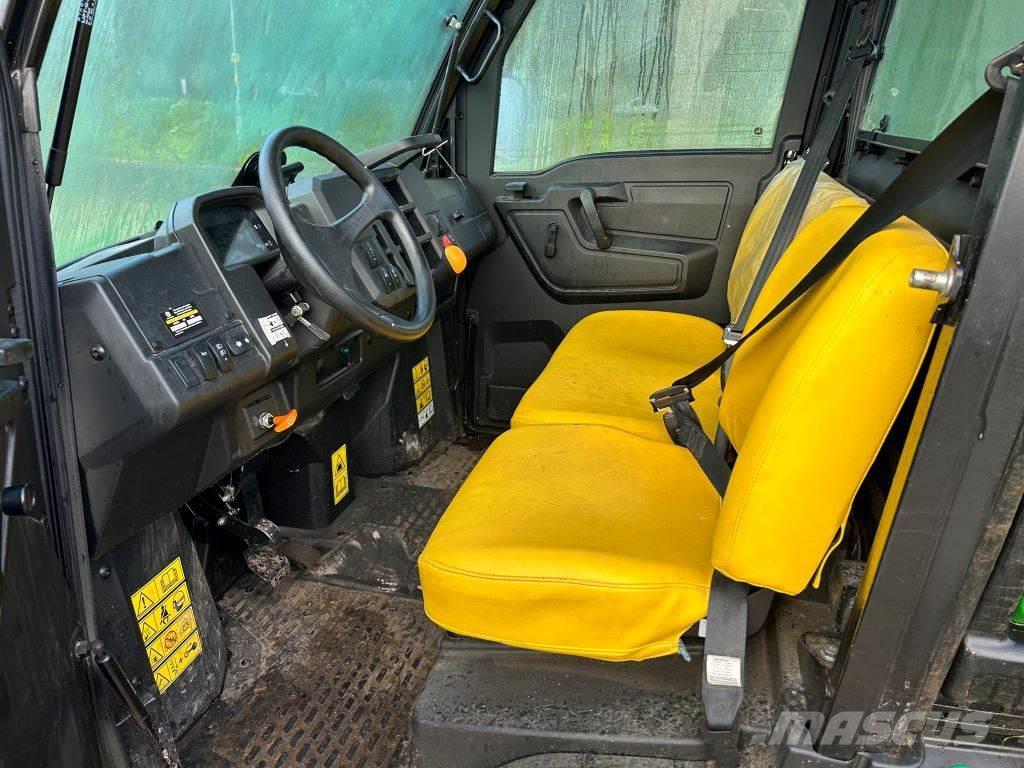 John Deere XUV865M Maquinarias para servicios públicos