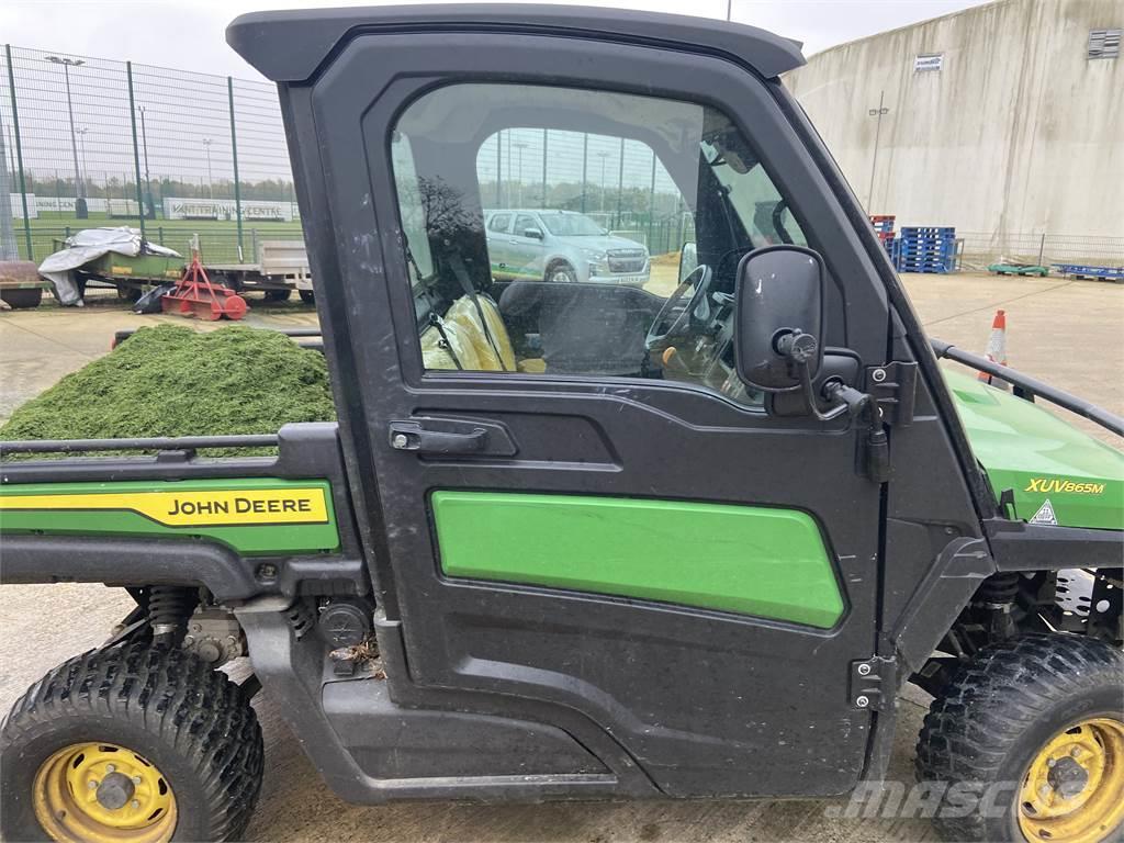 John Deere XUV865M Maquinarias para servicios públicos