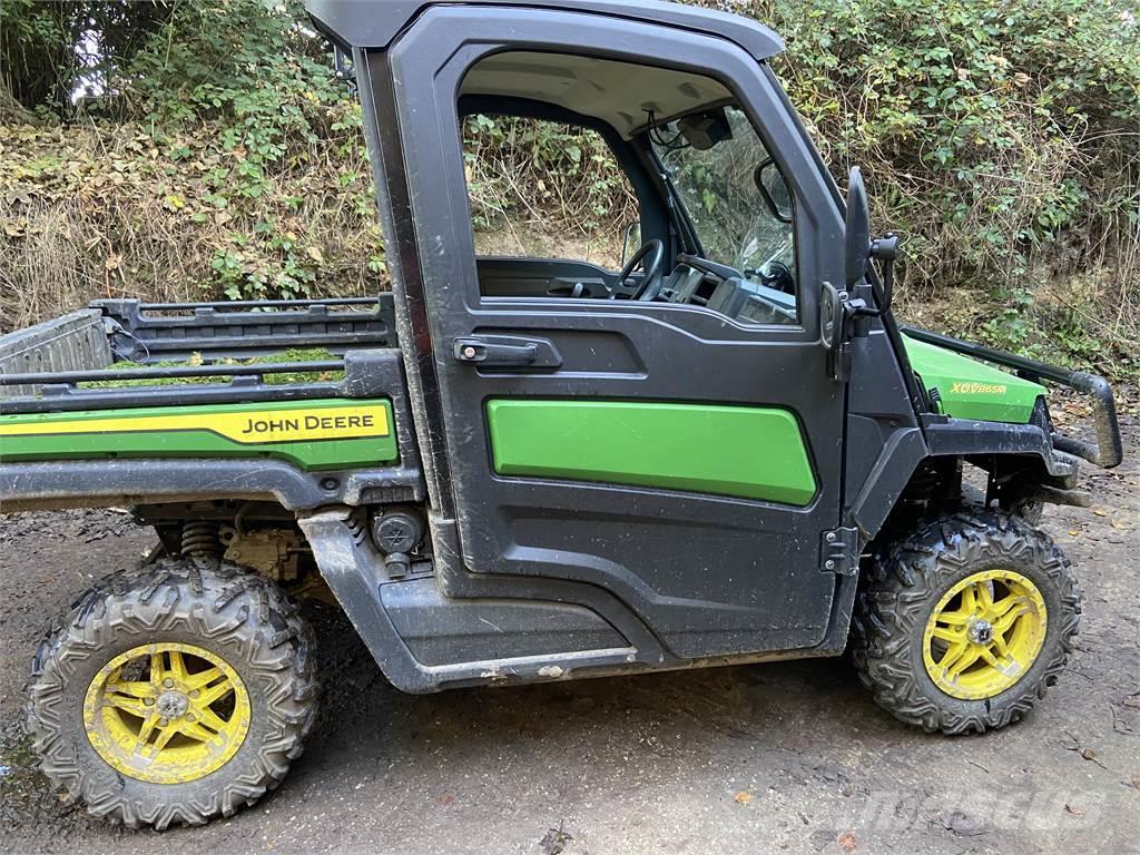 John Deere XUV865M Maquinarias para servicios públicos