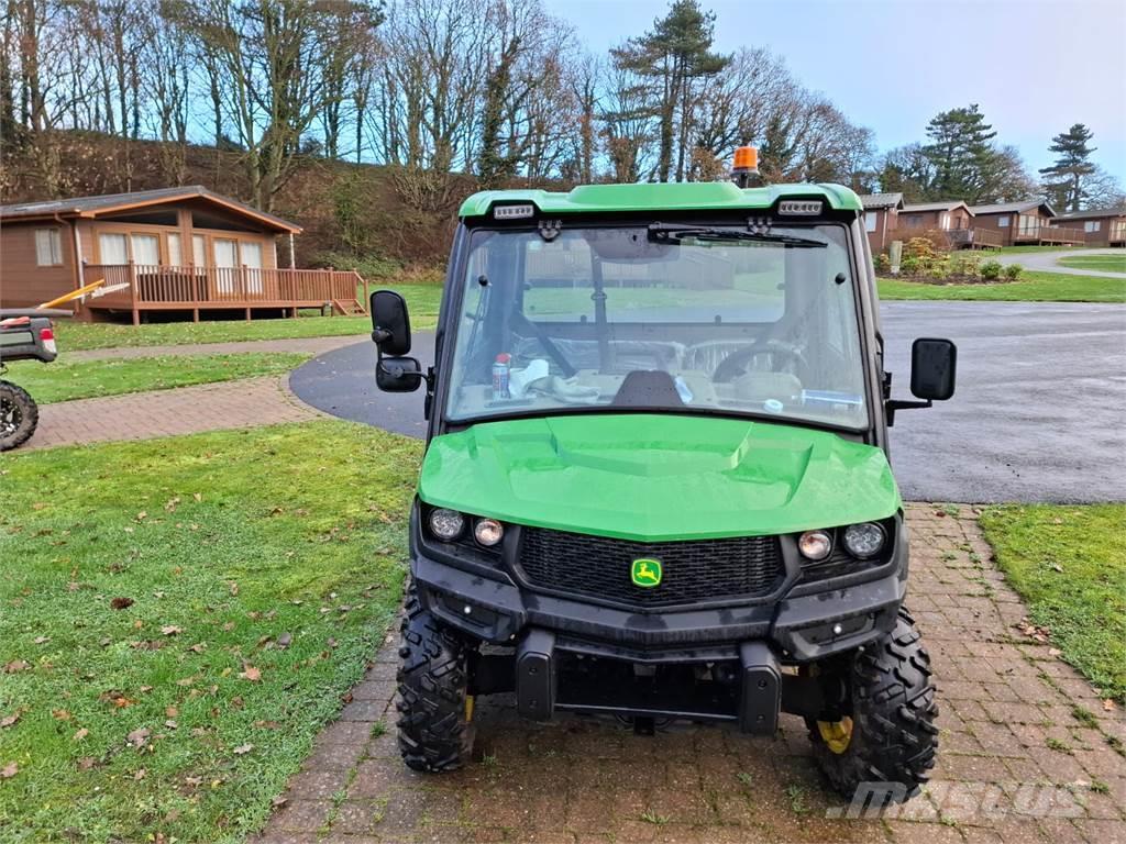 John Deere XUV865R Maquinarias para servicios públicos