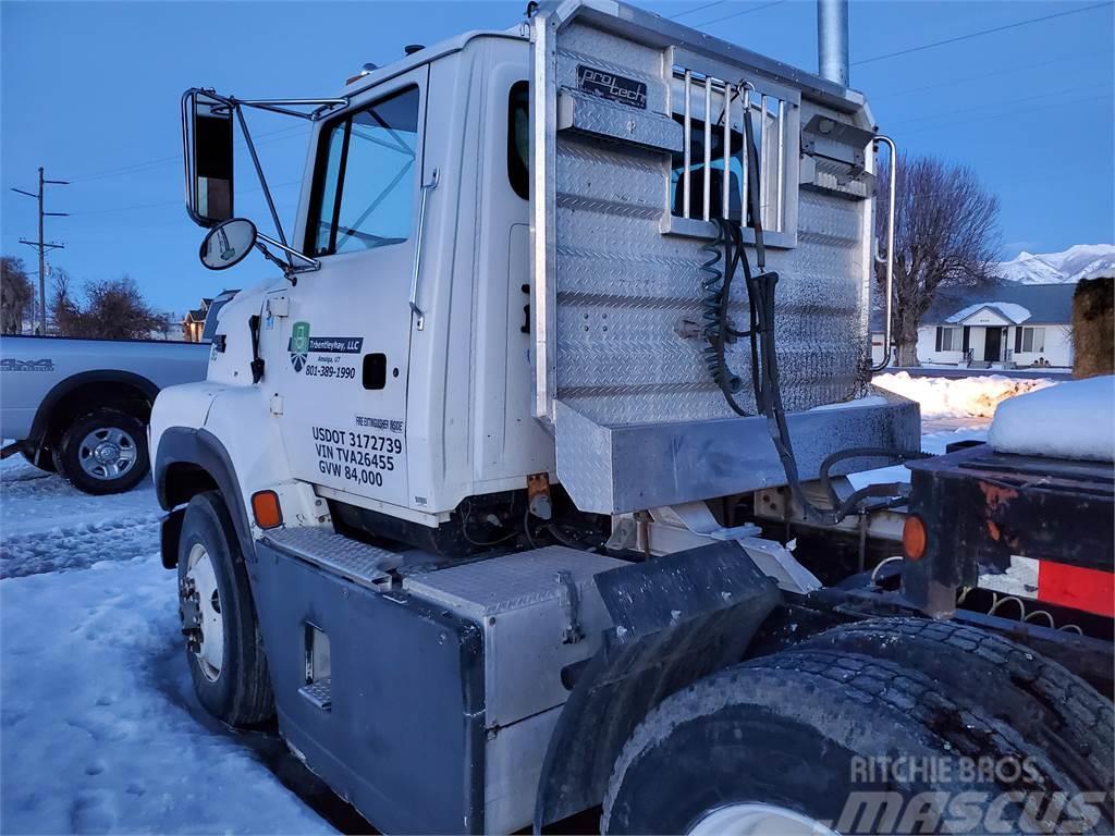 Ford L9000 Otros camiones