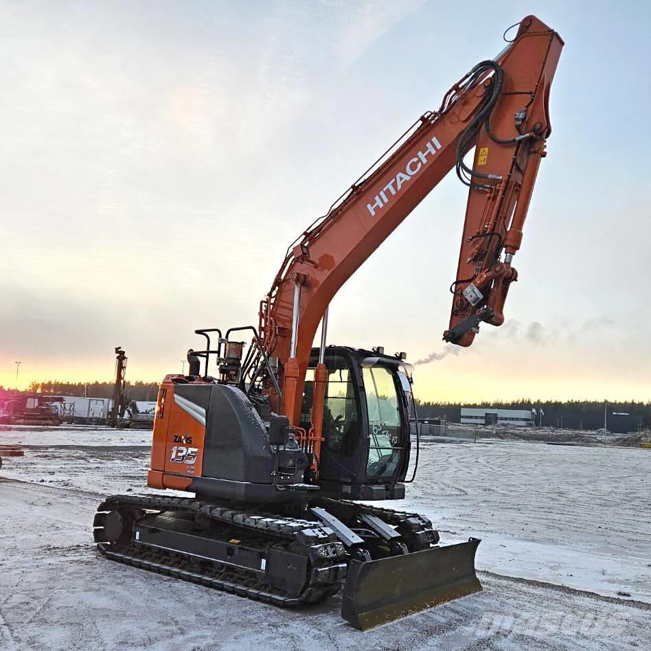 Hitachi ZX135US-7 Excavadoras sobre orugas