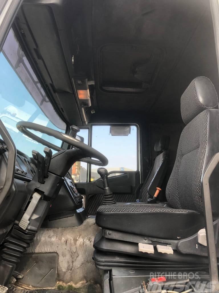 Iveco Eurotech 240E42 Camiones con caja de remolque