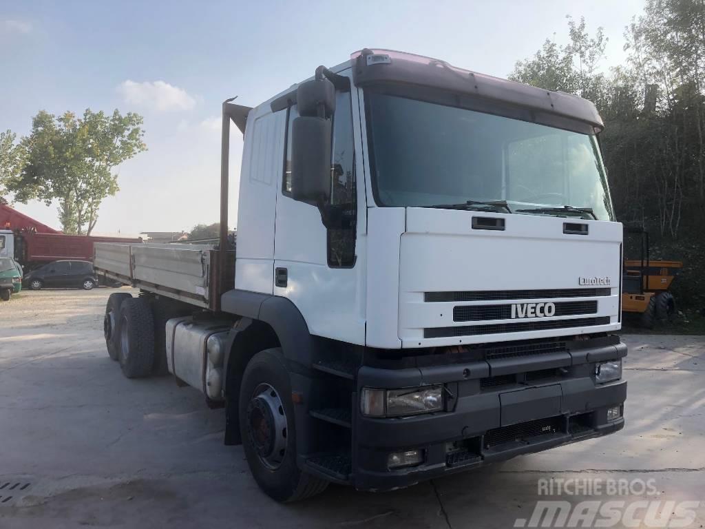 Iveco Eurotech 240E42 Camiones con caja de remolque