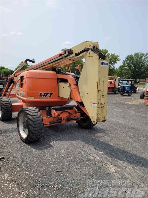 JLG 600AJ Plataformas con brazo de elevación manual