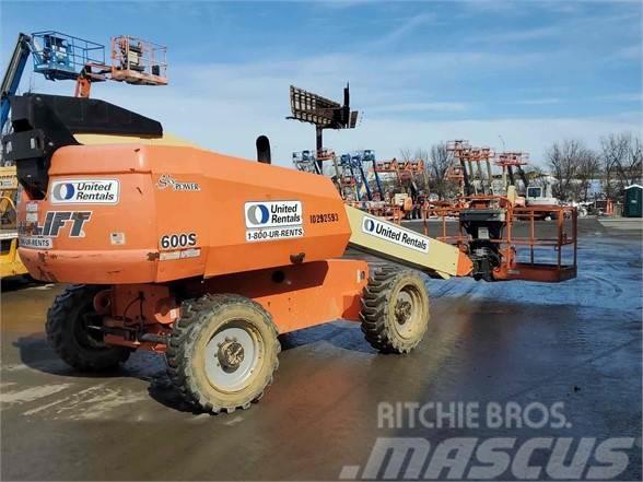 JLG 600S Plataformas con brazo de elevación telescópico