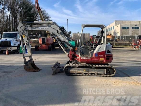 Takeuchi TB260 Excavadoras sobre orugas