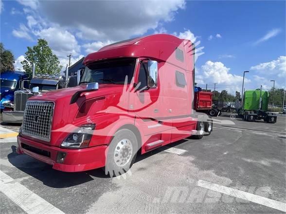 Volvo VNL64T780 Camiones tractor