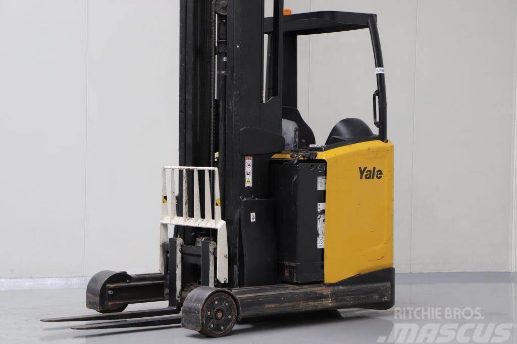 Yale MR20HD Montacargas de alcance de gran altura