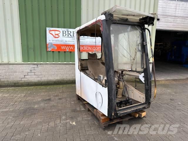 CAT 325 LN Cabina