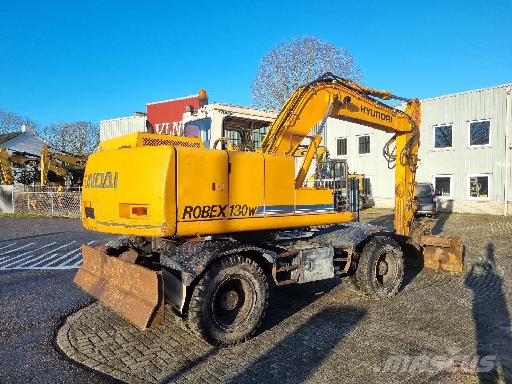 Hyundai Robex 130W Excavadoras de ruedas