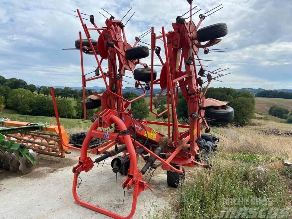 Kuhn GF8702 Rastrilladoras y rastrilladoras giratorias