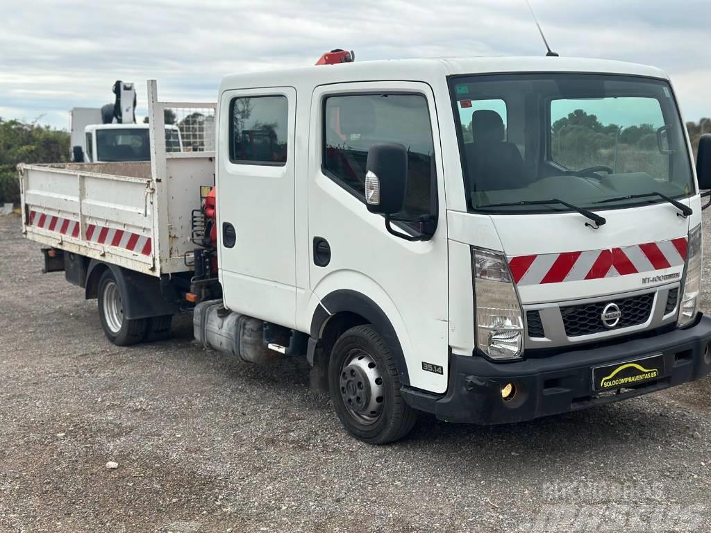 Nissan NT 400 Caja abierta/laterales abatibles