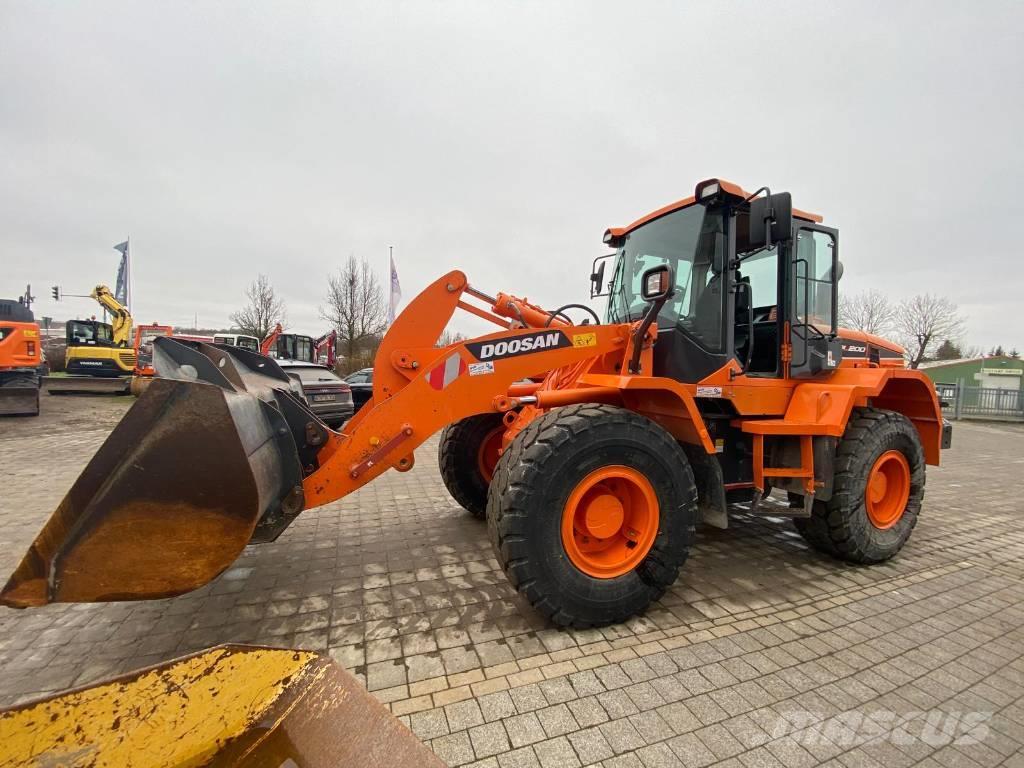 Doosan DL200-5 Cargadoras sobre ruedas