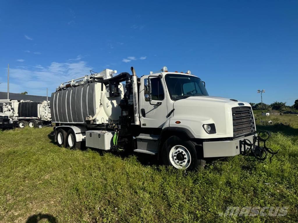 Freightliner 114 SD Camiones aspiradores/combi