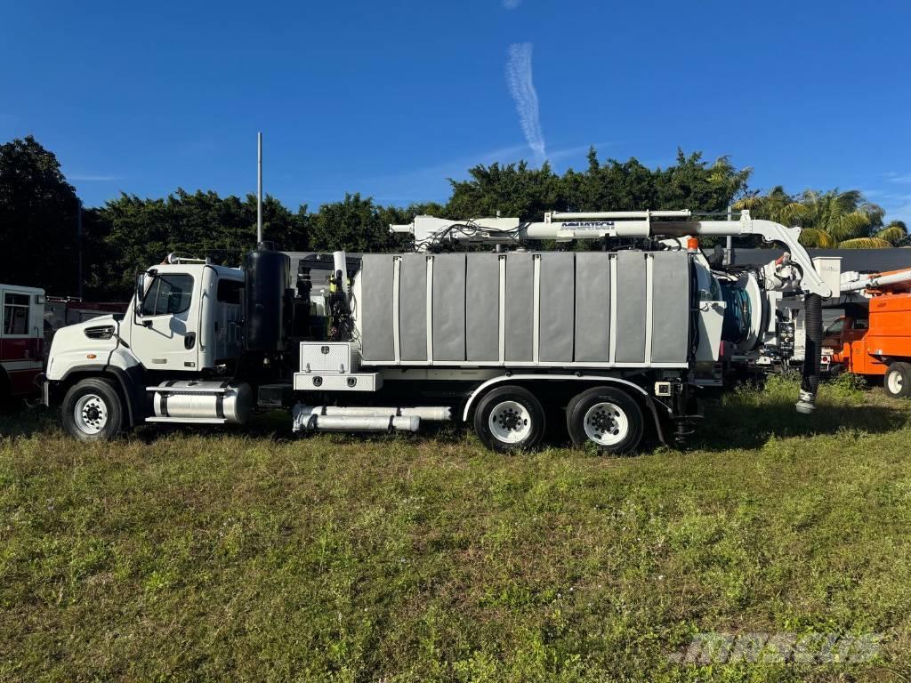 Freightliner 114 SD Camiones aspiradores/combi