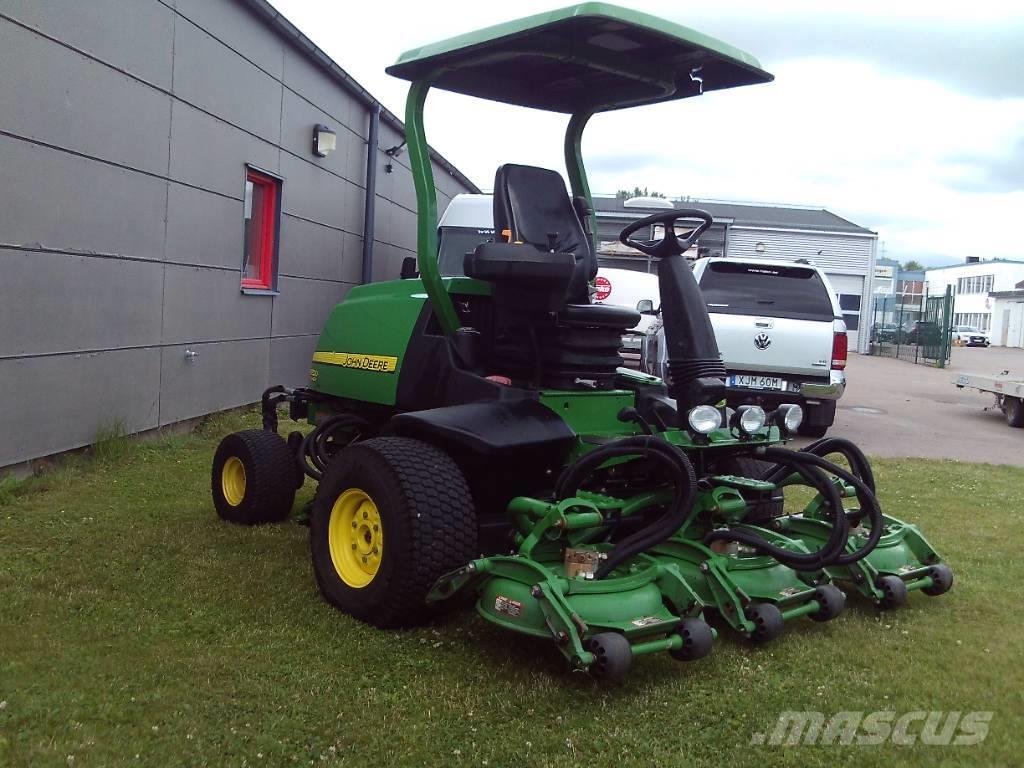 John Deere 8800 Tractores corta-césped