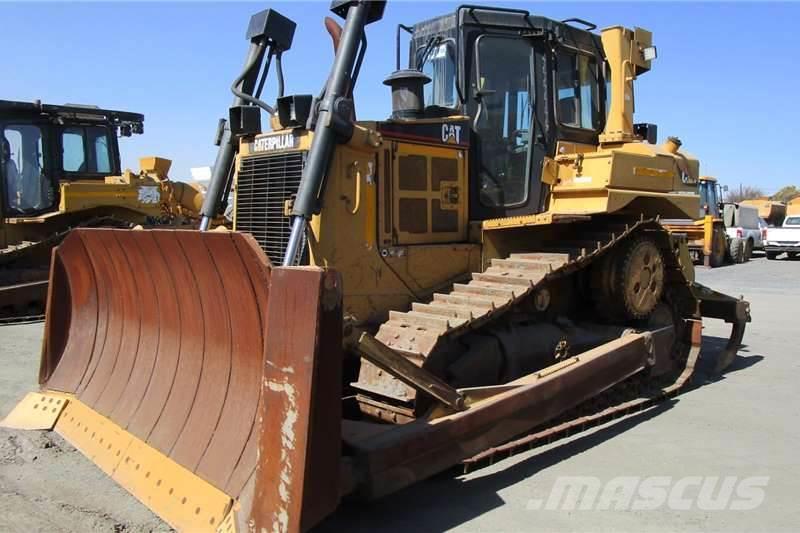 CAT D6R Buldozer sobre oruga