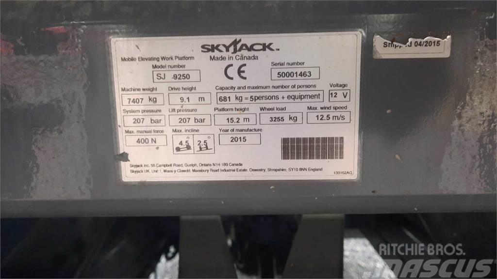 SkyJack 9250RT Plataformas tijera