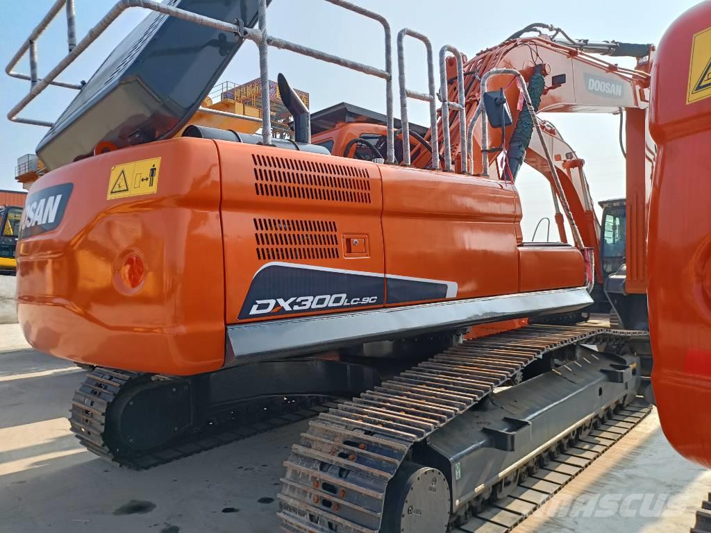 Doosan DX300-9 Excavadoras sobre orugas