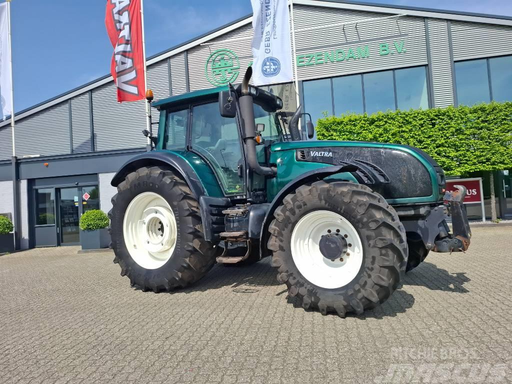 Valtra T 202 Tractores