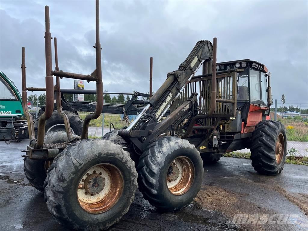 Valmet 836 Transportadoras