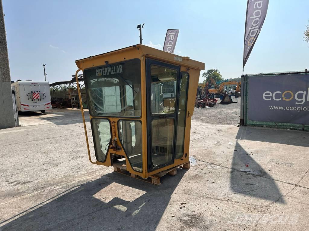 CAT 140 H Cabina