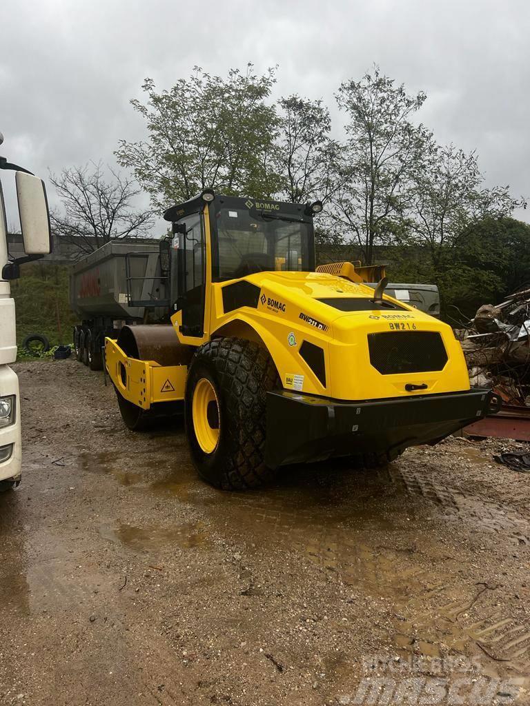 Bomag BW211 D5 Rodillos de un solo tambor