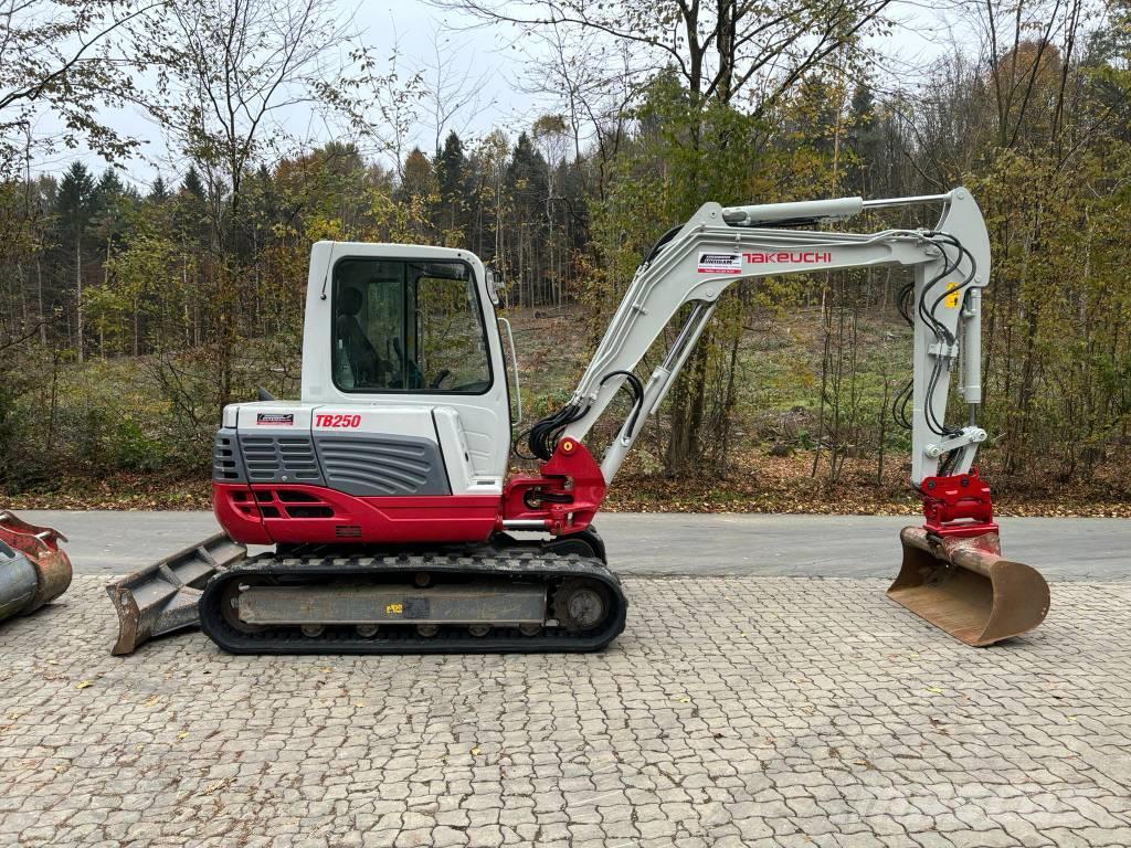 Takeuchi TB 250 Miniexcavadoras