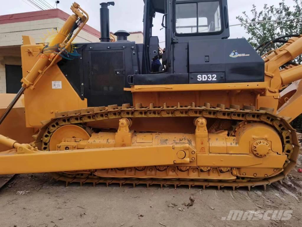 Shantui SD 32 Buldozer sobre oruga