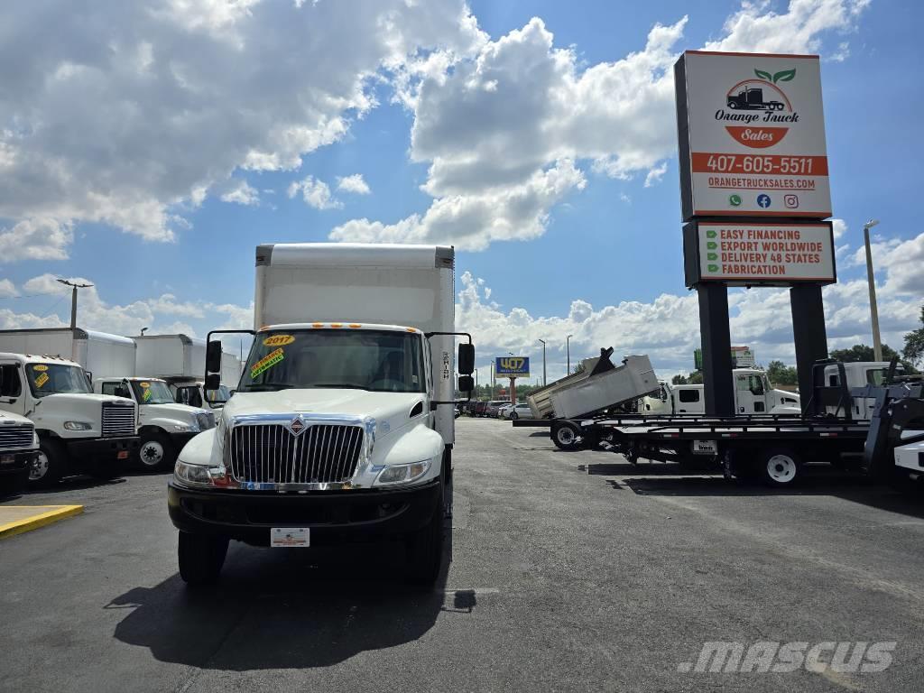 International DuraStar 4300 Camiones con caja de remolque