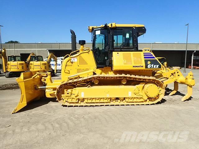 Komatsu D61EX-24 Buldozer sobre oruga