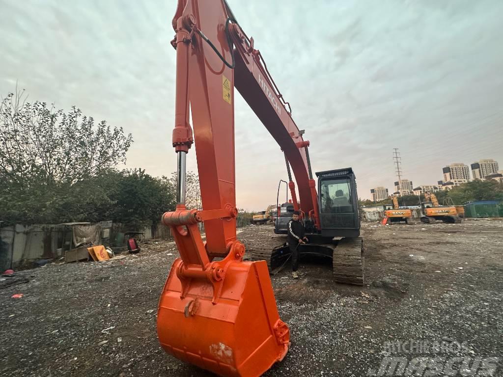 Hitachi ZX 200 Excavadoras sobre orugas