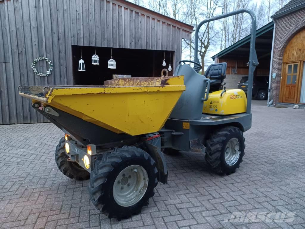 Wacker Neuson 2001 Vehículos compactos de volteo