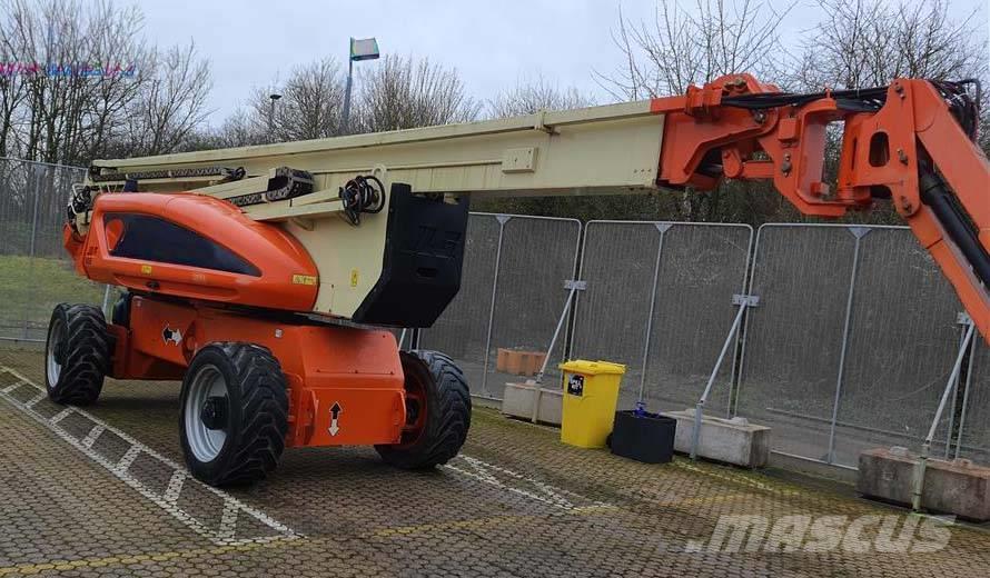 JLG 1250 AJP Plataformas con brazo de elevación manual