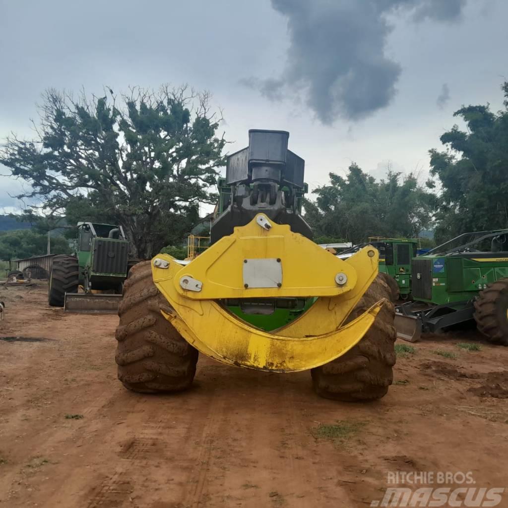 John Deere 948L Otros