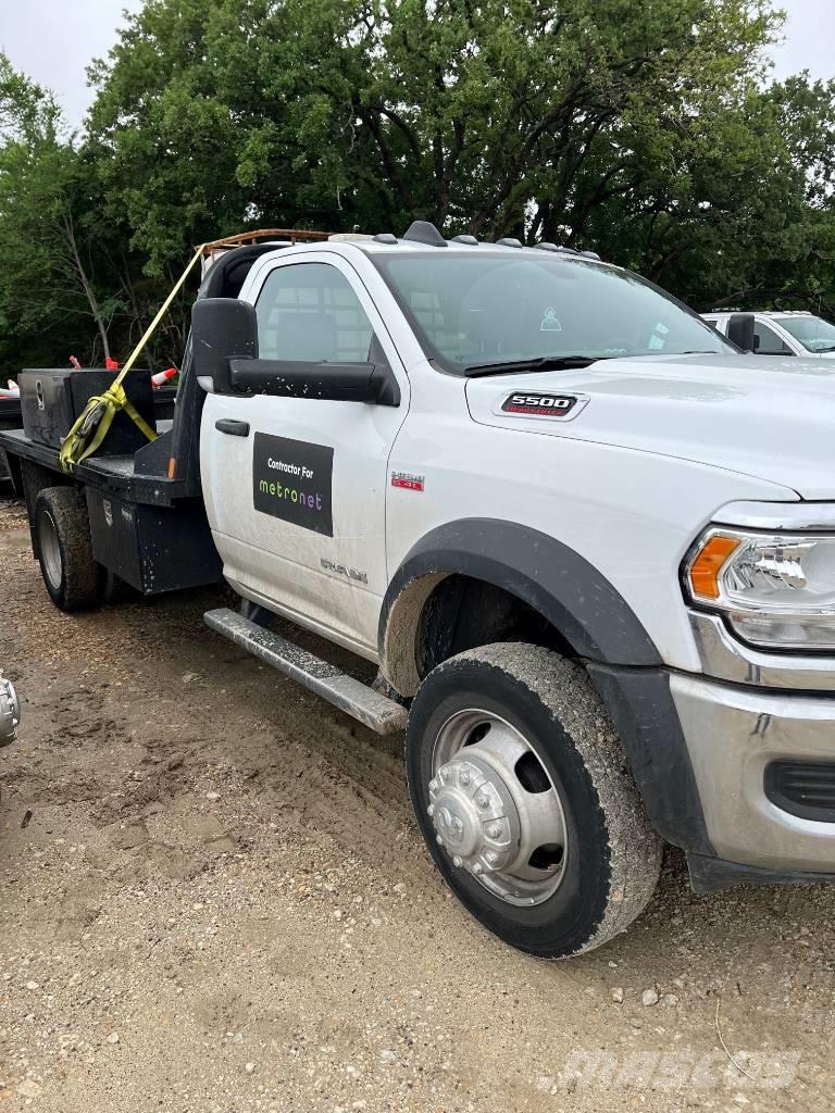 RAM 5500 Camiones de cama baja