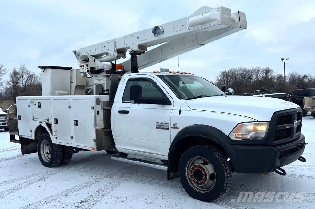 RAM 5500 TRADESMAN Plataformas sobre camión