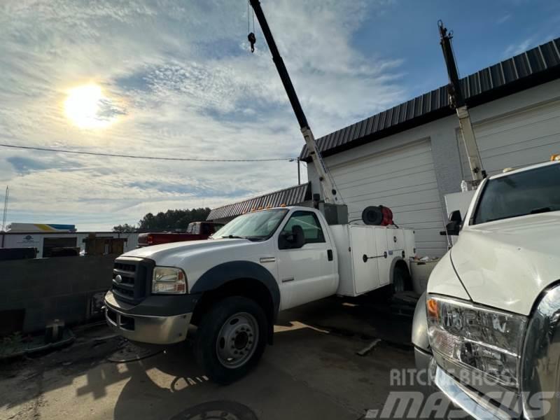 Ford F550 Vehículos municipales multiusos