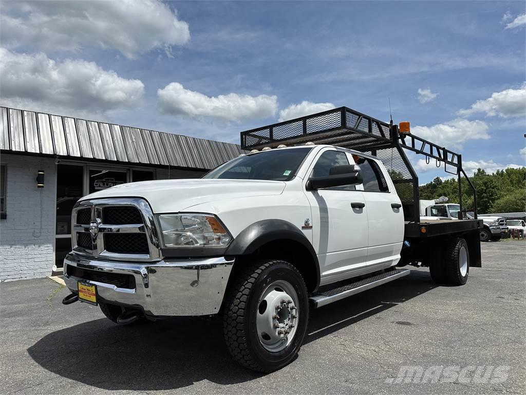 RAM 5500 Camiones de cama baja