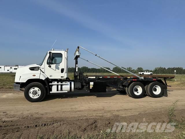 Freightliner 114SD Otros