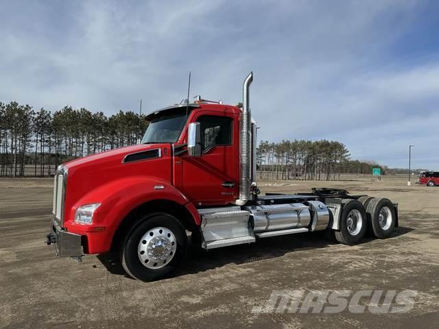 Kenworth T880 Otros