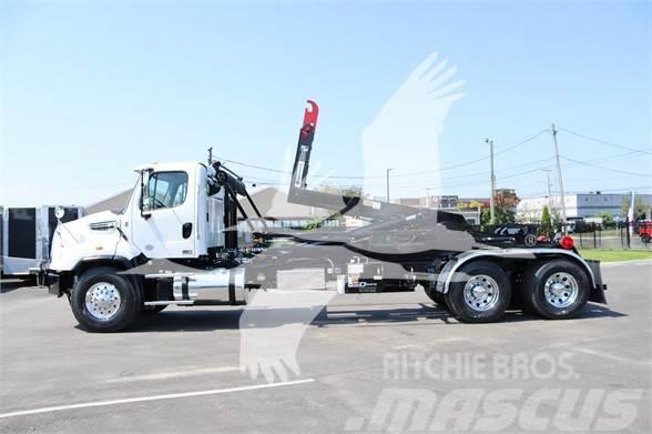 Freightliner 114SD Otros