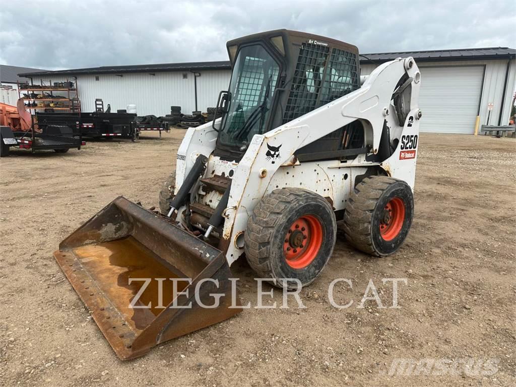 Bobcat S250 Minicargadoras