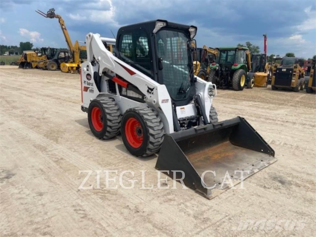 Bobcat S590 Minicargadoras