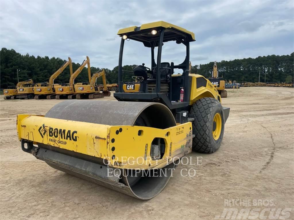 Bomag BW211D Rodillos de un solo tambor