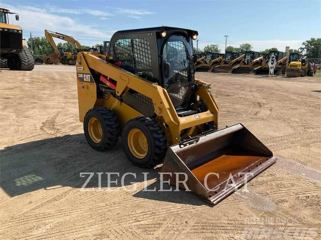 CAT 226D Minicargadoras