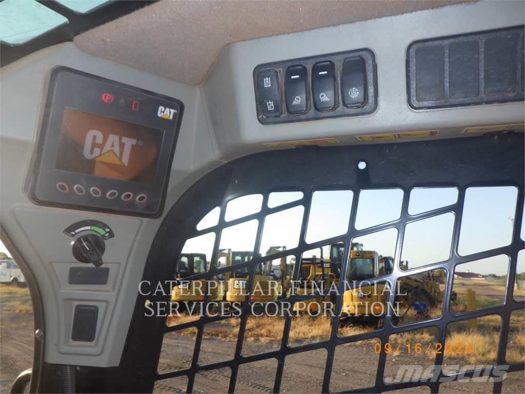 CAT 236D3 Minicargadoras